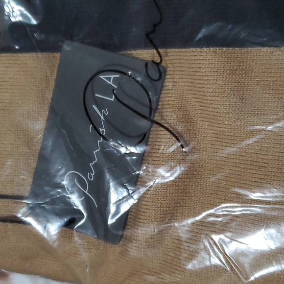 L.A. PARRISH "Stevie" Poncho (Rachel Zoe) - Picture 4 of 5